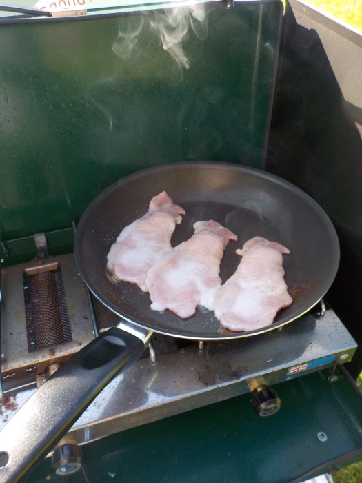 Frying bacon at Dunstan Hill campsite