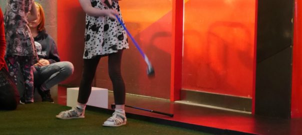 Learning to putt with Online Golf